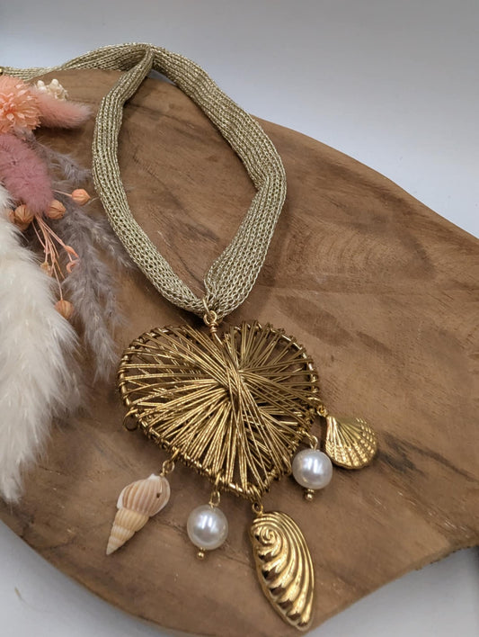 Collier Sharra